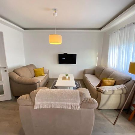 Home Mia Airport Podgorica Extérieur photo