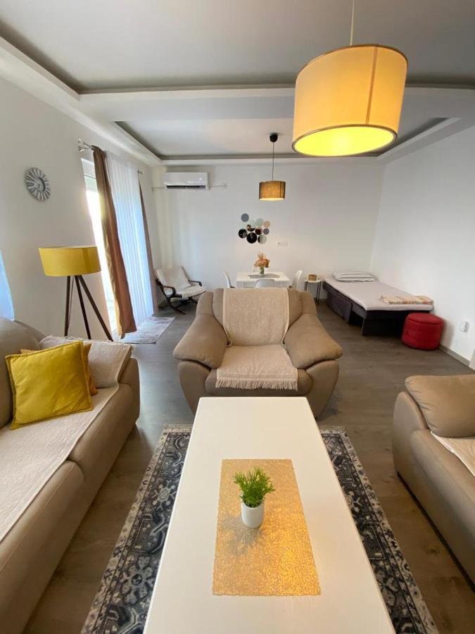 Home Mia Airport Podgorica Extérieur photo